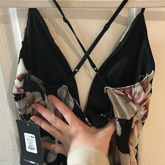 Rose Floral Mesh Romper - Picture 3 of 3